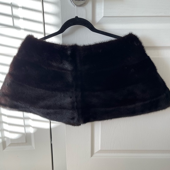 High quality Mink fur wrap thick lining very soft young looking and elegant - Picture 2 of 6